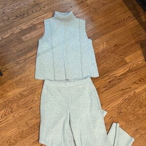 Elegant Knit Sleeveless Top and Trousers Set